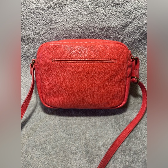 The Sak De Young Genuine Leather Crossbody Camera Bag - Picture 8 of 9